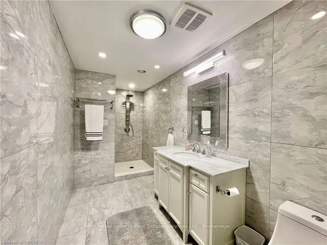 Additional image 25 of 184 DUNDAS St