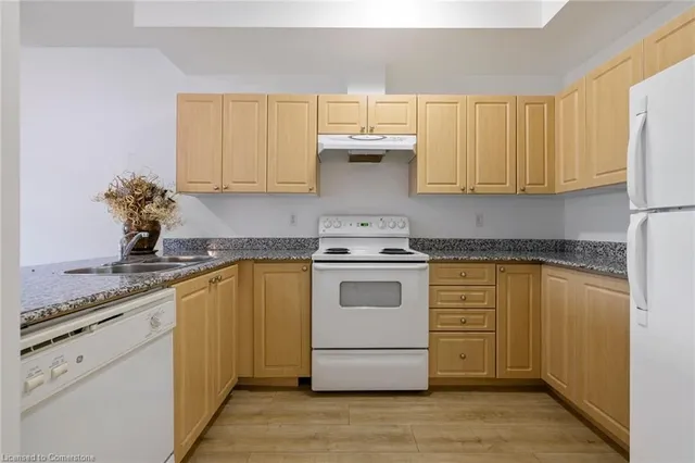 Additional image 6 of 135 James Street South St Unit 803