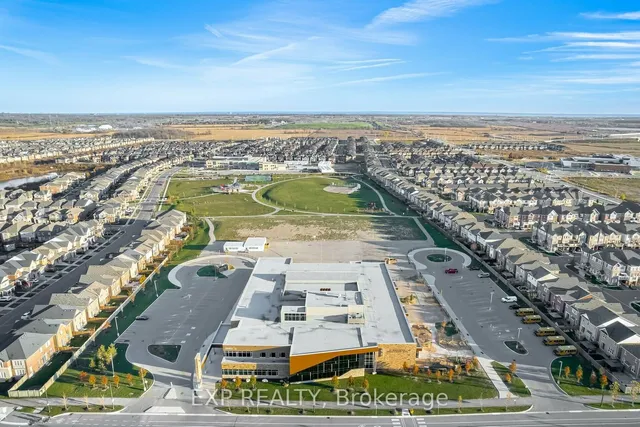Additional image 40 of 106 Lemieux Crt
