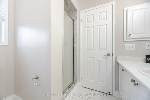 Additional image 27 of 1016 Mccuaig Dr