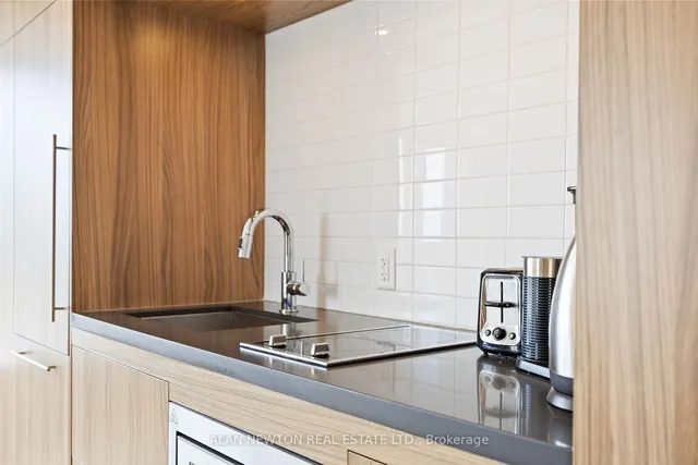 Additional image 12 of 155 Yorkville Ave Unit 2604