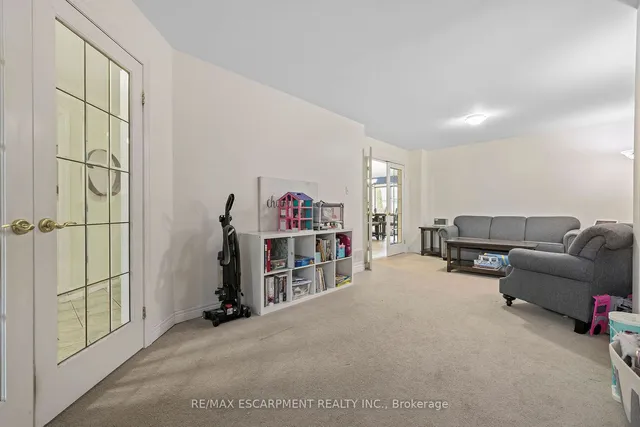 Additional image 14 of 76 Redfern Ave