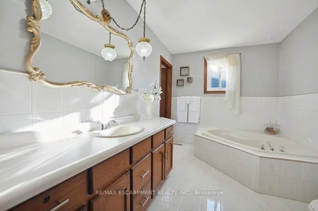 Additional image 28 of 15 PRESIDIO Dr