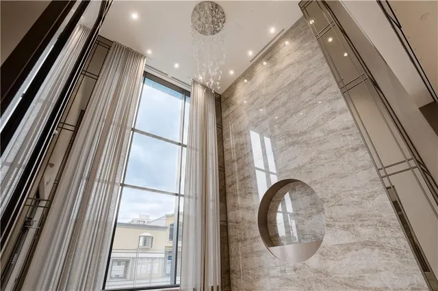 Additional image 9 of 2007 JAMES St Unit 1301