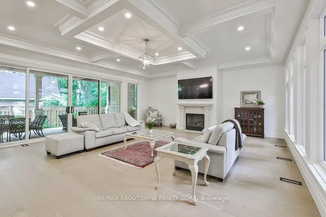 Additional image 5 of 2409 Lakeshore Rd