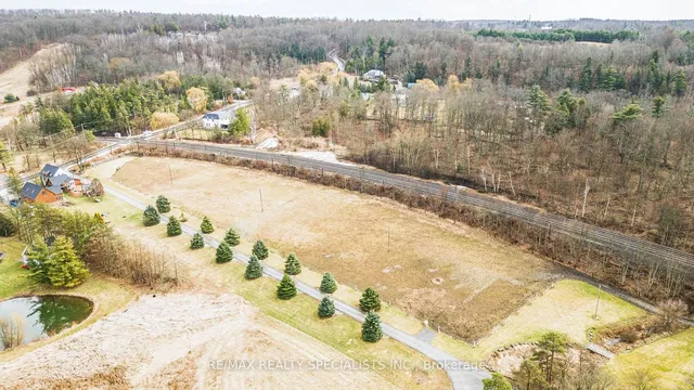 Additional image 33 of 8546 Appleby Line