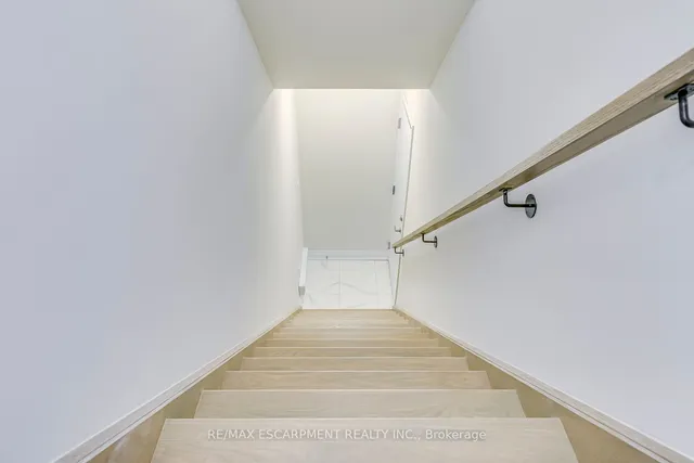 Additional image 3 of 1577 Rose Way Unit 105