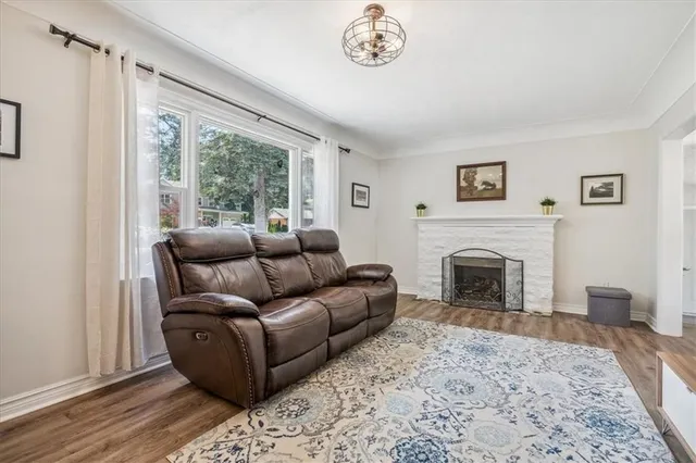 Additional image 6 of 971 BOOTHMAN Ave