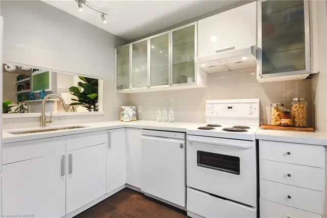 Additional image 28 of 1275 MAPLE CROSSING Blvd Unit 14