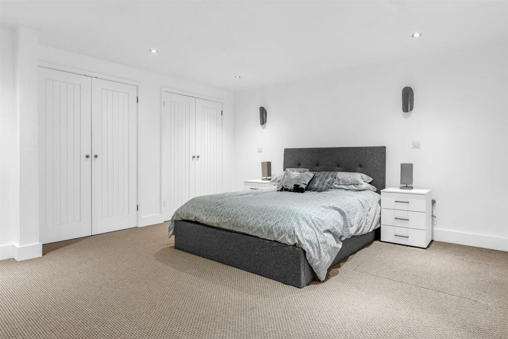 Additional image 15 of Canonsfield Road, Welwyn