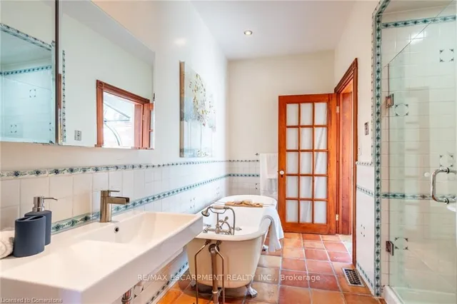 Additional image 25 of 24 Bruce St