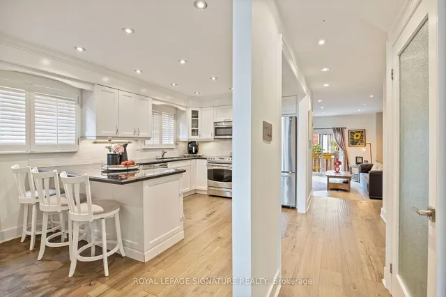 Additional image 2 of 96 Carnival Crt