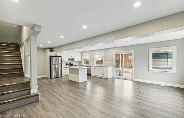 Additional image 21 of 131 Bell Ave