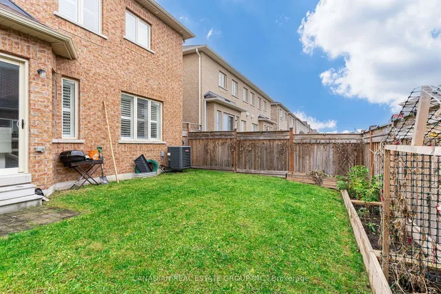 Additional image 36 of 1485 Chretien St