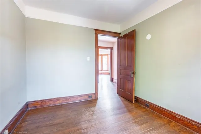 Additional image 24 of 26 Ontario Ave