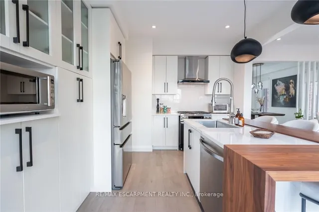 Additional image 10 of 128 FAIREY Cres