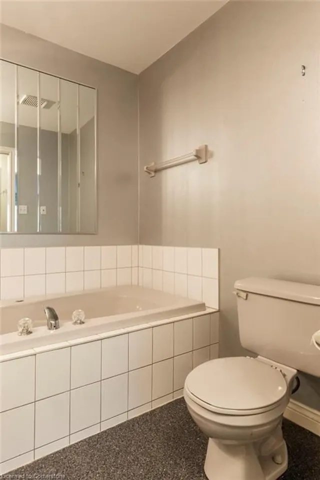 Additional image 33 of 60 Dundas St Unit 15