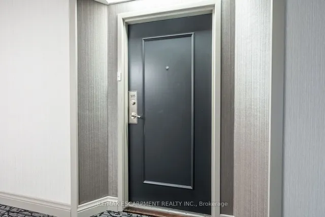 Additional image 7 of 5280 Lakeshore Rd Unit 105