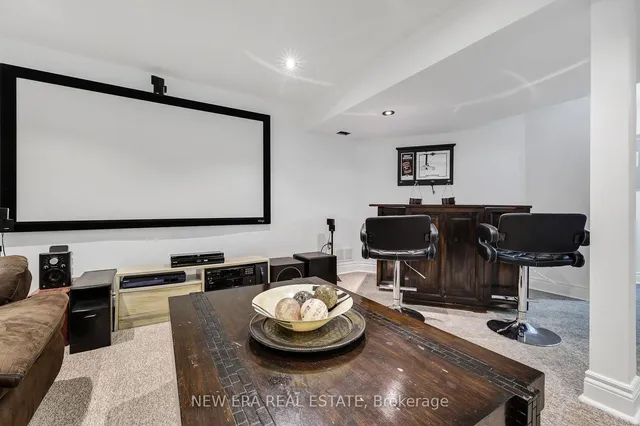 Additional image 34 of 2911 Addison St