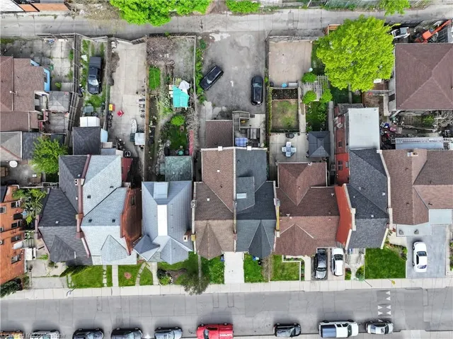 Additional image 5 of 163 Emerald St