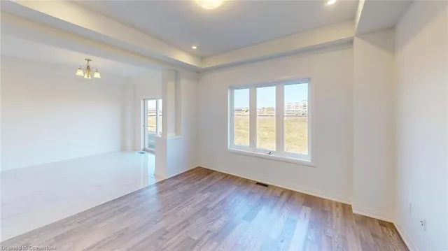 Additional image 25 of 176 Cittadella Blvd