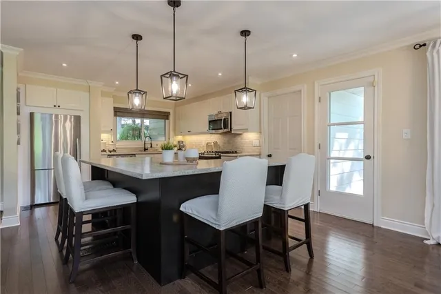 Additional image 18 of 766 SHADELAND Ave