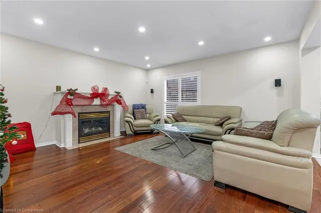 Additional image 11 of 393 Old Mud St