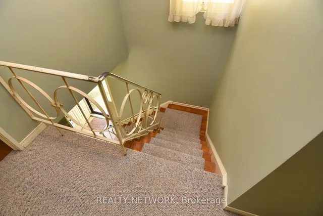 Additional image 17 of 18 Pleasant Ave