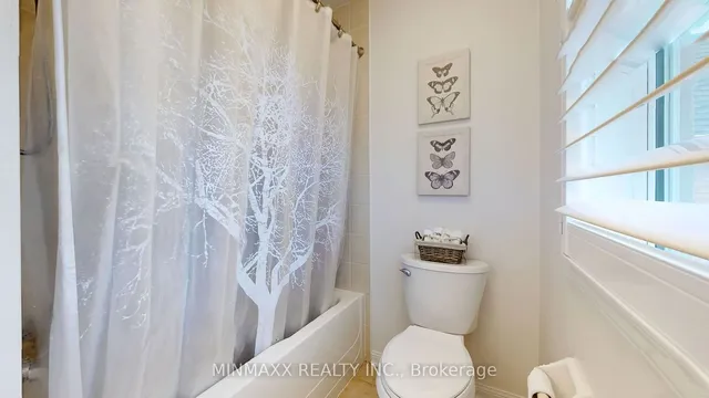 Additional image 30 of 1387 Marshall Cres