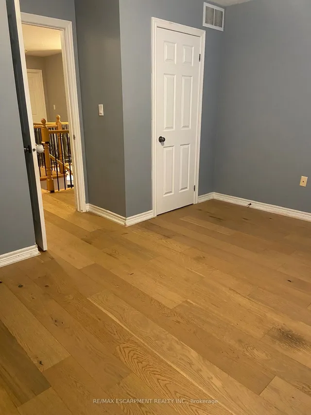 Additional image 20 of 44 PELECH Cres