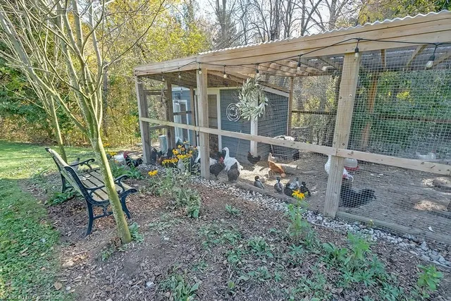 Additional image 34 of 2365 Britannia Rd