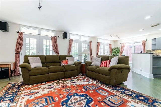 Additional image 14 of 73 COLIN Colin Ave