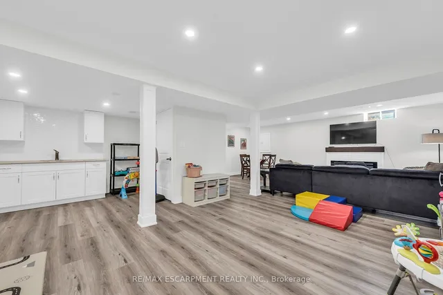 Additional image 33 of 8 SAYBROOK Gdns