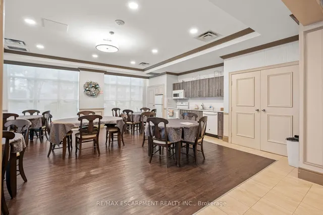 Additional image 30 of 442 Maple Ave Unit 1103