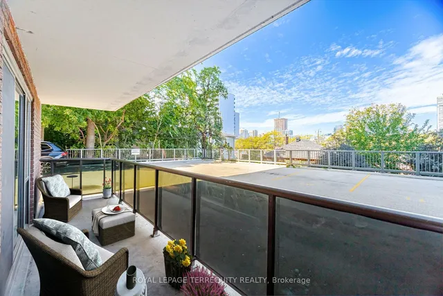 Additional image 29 of 81 Charlton Ave Unit 101