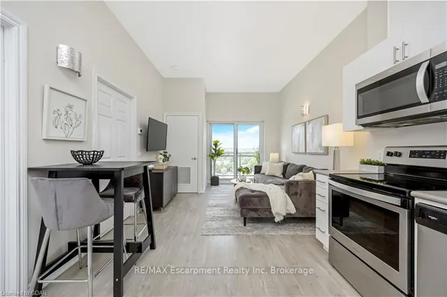 Additional image 9 of 716 MAIN STREET EAST Unit 1109