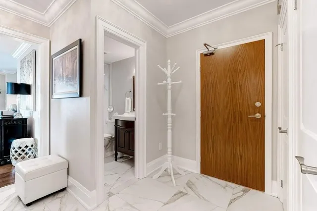 Additional image 7 of 5250 LAKESHORE Rd Unit 2006