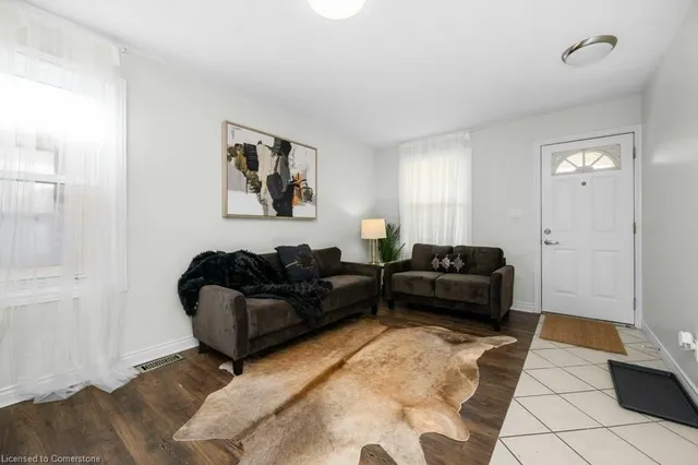 Additional image 6 of 536 John St