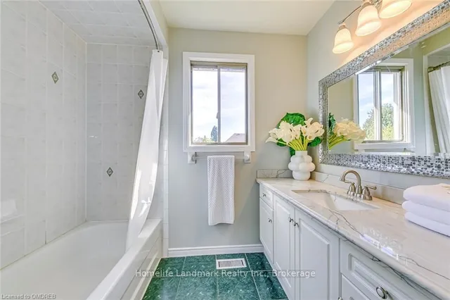 Additional image 34 of 91 BRIDGEPORT Cres