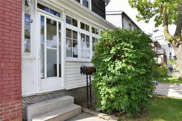 Additional image 5 of 2 WATT Ave