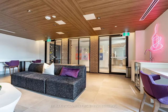 Additional image 23 of 600 North Service Rd Unit 508