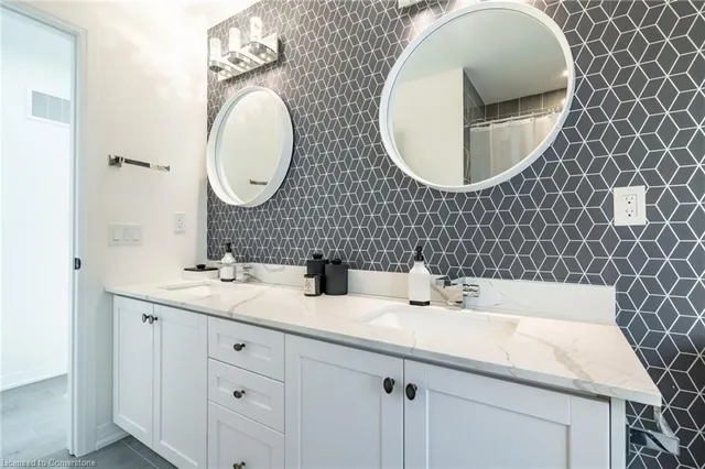 Additional image 39 of 128 Fairey Cres