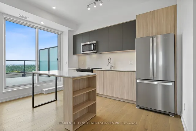 Additional image 8 of 3100 Keele St Unit 819