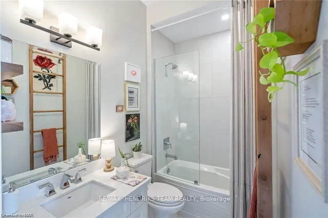 Additional image 26 of 112 KING St Unit LPH10