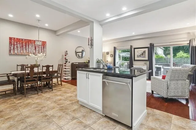 Additional image 9 of 218 PLAINS Rd Unit 16