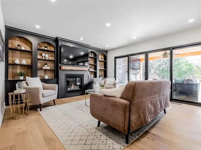 Additional image 16 of 5502 EATON Ave