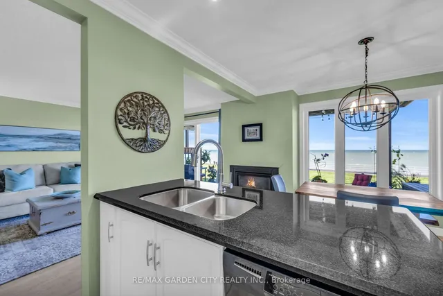 Additional image 18 of 515 North Service Rd Unit 23