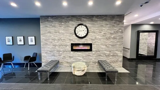 Additional image 5 of 135 James St Unit 1009