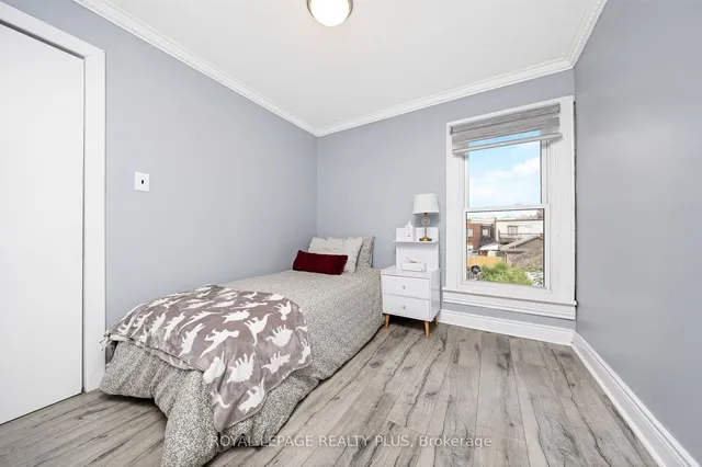 Additional image 22 of 16 Case St