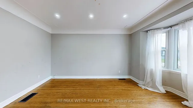 Additional image 16 of 15 Darcy Crt